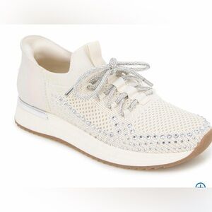 Reaction Kenneth Cole  Clancy porcelain silver Women's Sneaker size 12-NEW